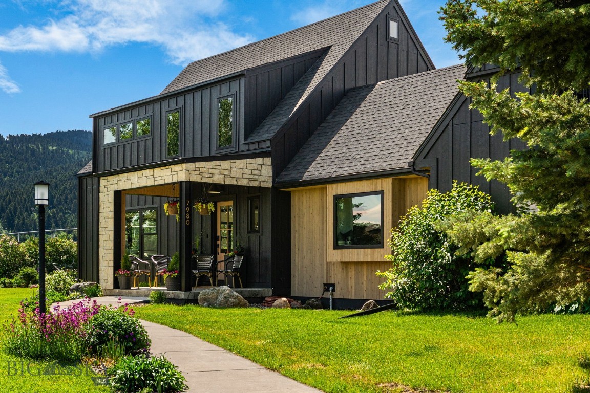 7980 Balsam Property Photo 2