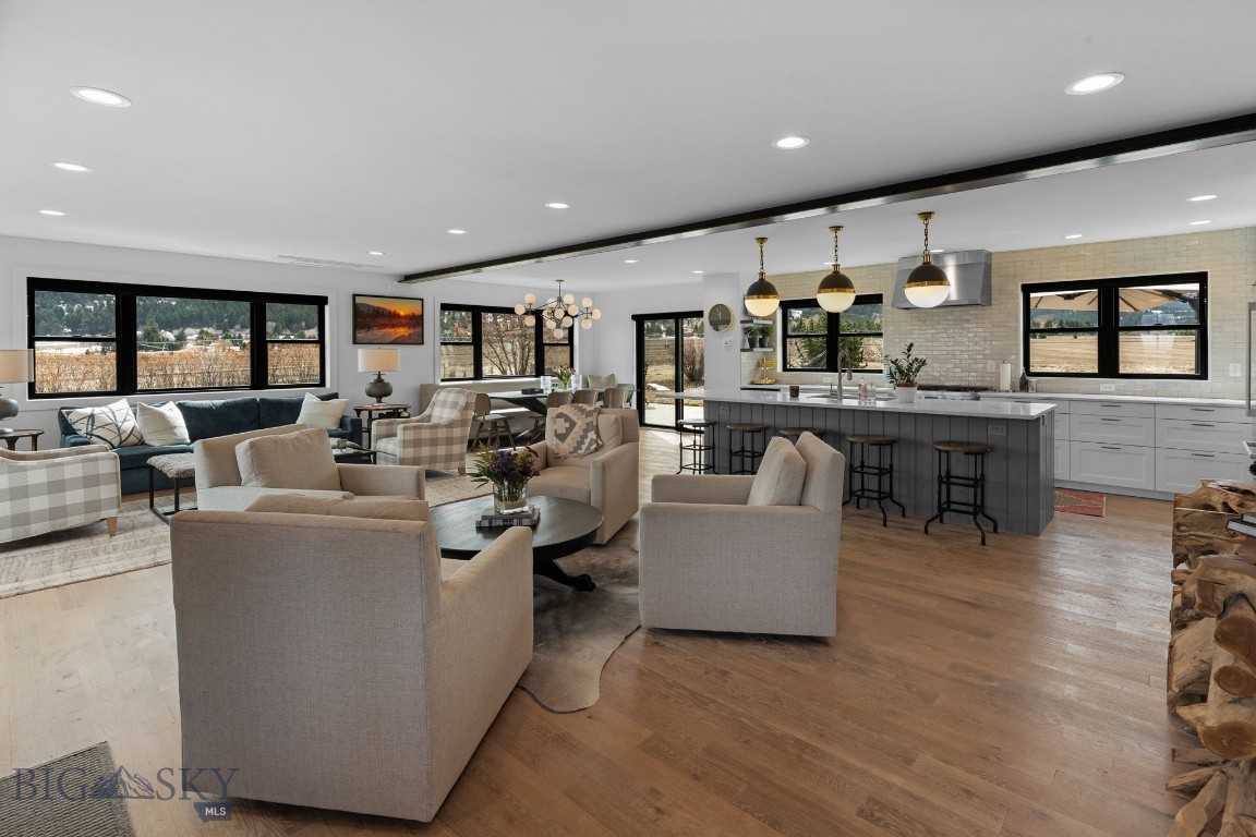 7980 Balsam Property Photo 6