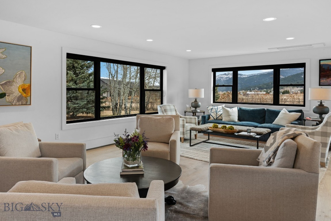 7980 Balsam Property Photo 9