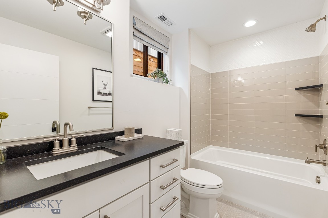 429 N Willson Avenue Property Photo 14