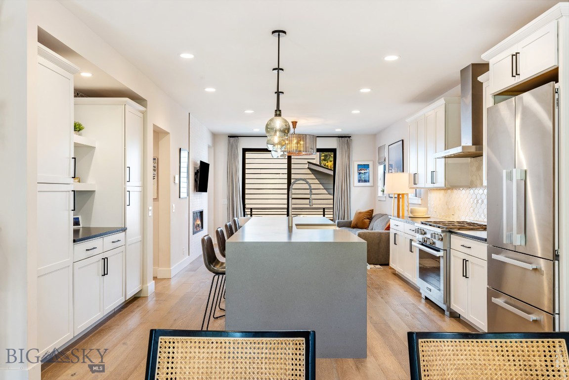 429 N Willson Avenue Property Photo 20