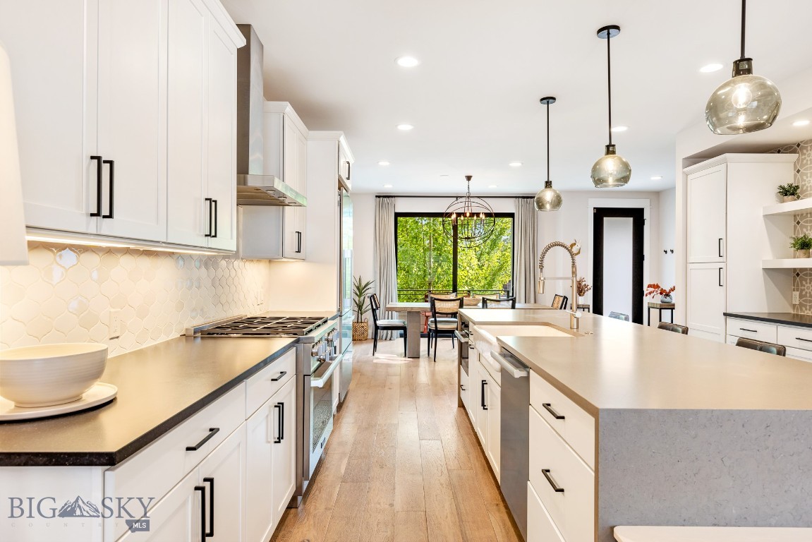 429 N Willson Avenue Property Photo 27