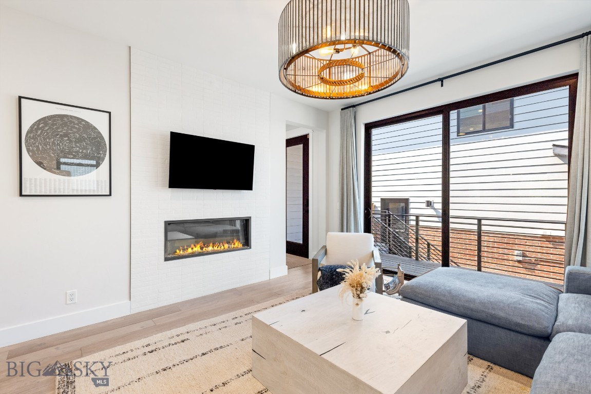 429 N Willson Avenue Property Photo 30