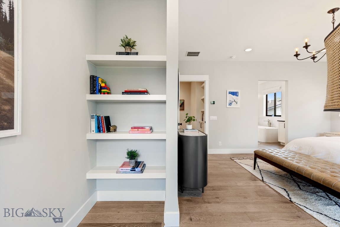 429 N Willson Avenue Property Photo 37