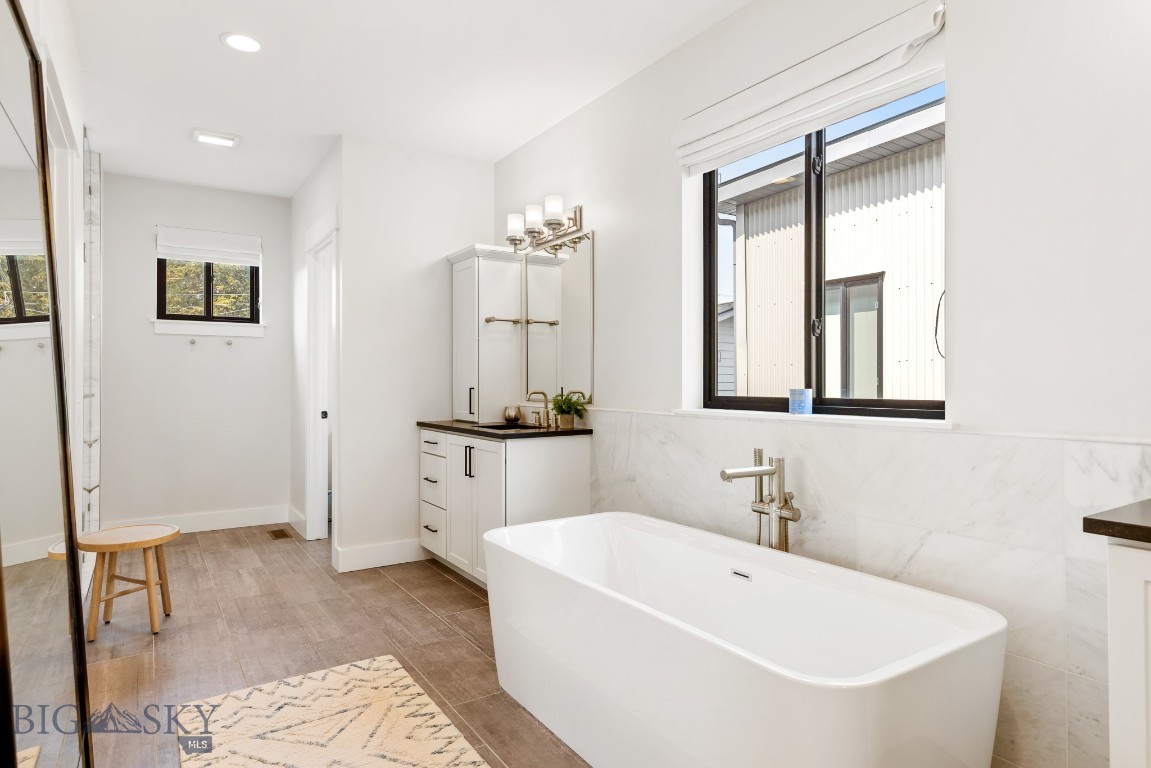 429 N Willson Avenue Property Photo 39