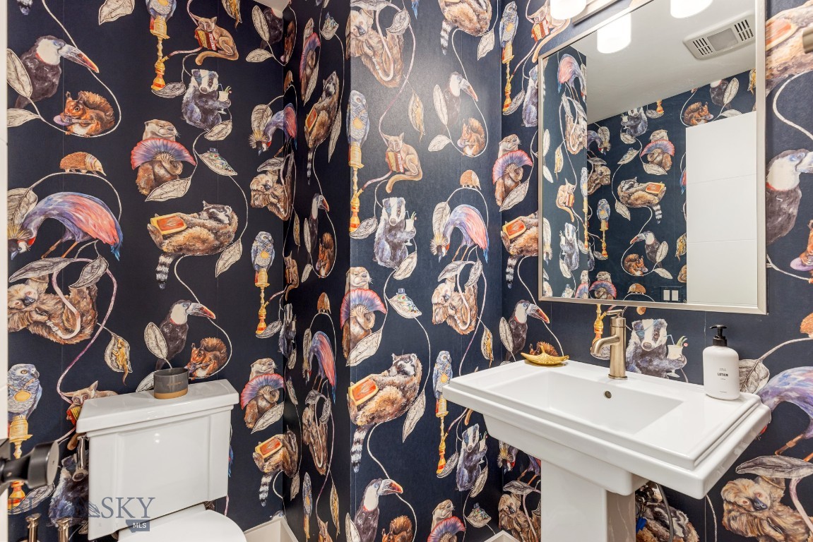 429 N Willson Avenue Property Photo 43