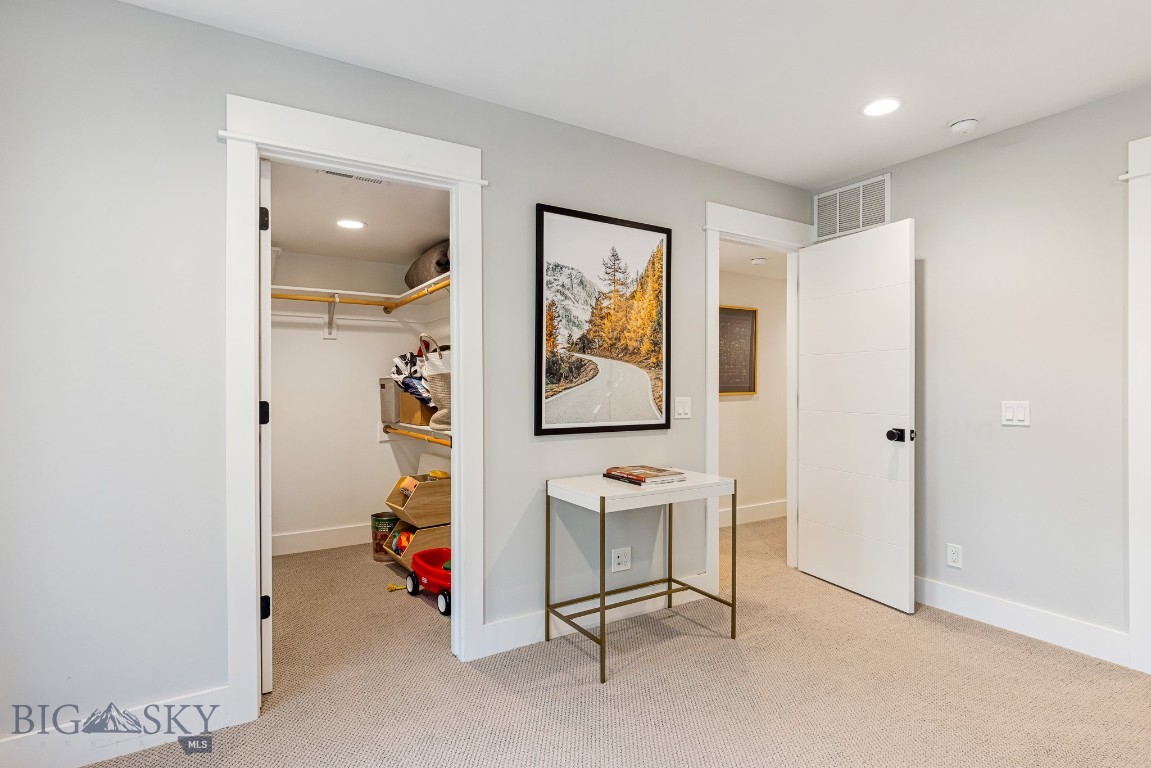 429 N Willson Avenue Property Photo 65