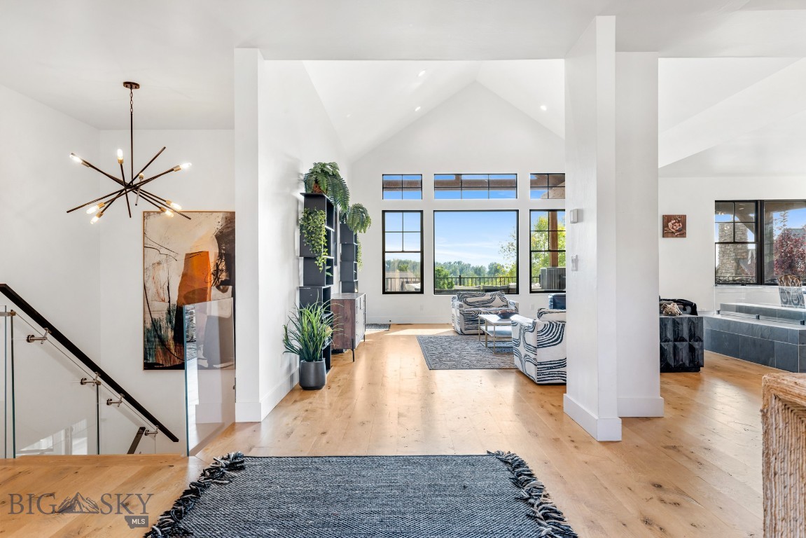 557 St Andrews Property Photo 3