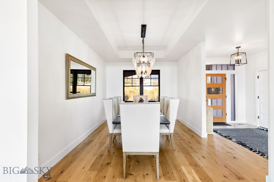 557 St Andrews Property Photo 6