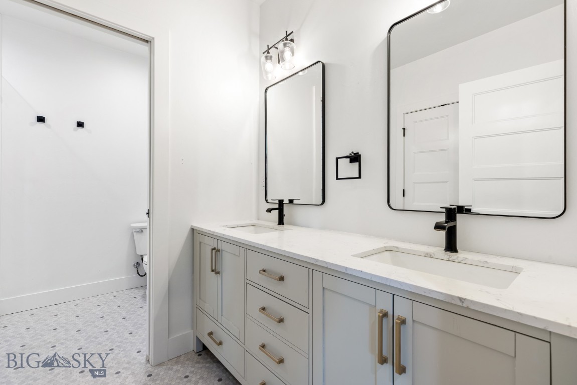 557 St Andrews Property Photo 48