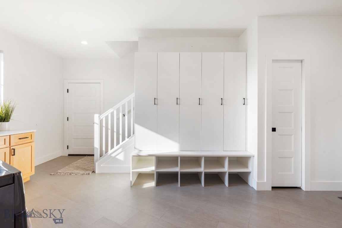 557 St Andrews Property Photo 51