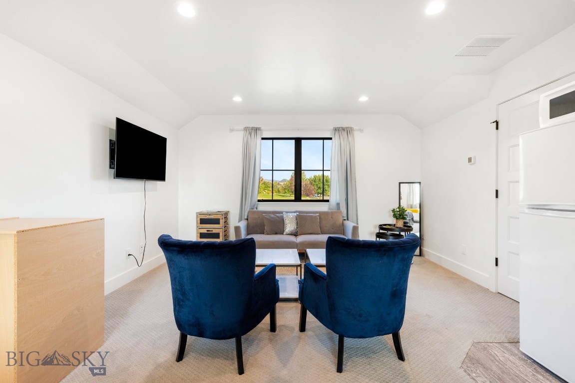 557 St Andrews Property Photo 53