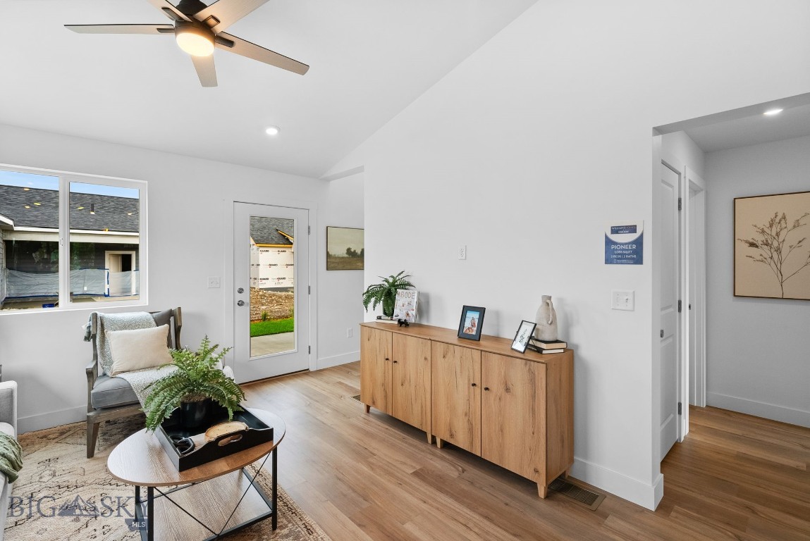 758 Thrice Loop Property Photo 7