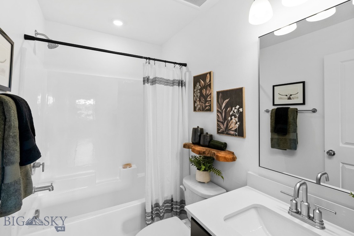 758 Thrice Loop Property Photo 15