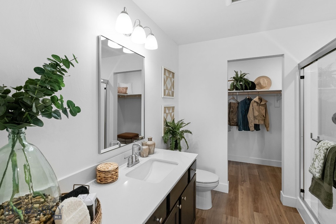 758 Thrice Loop Property Photo 21