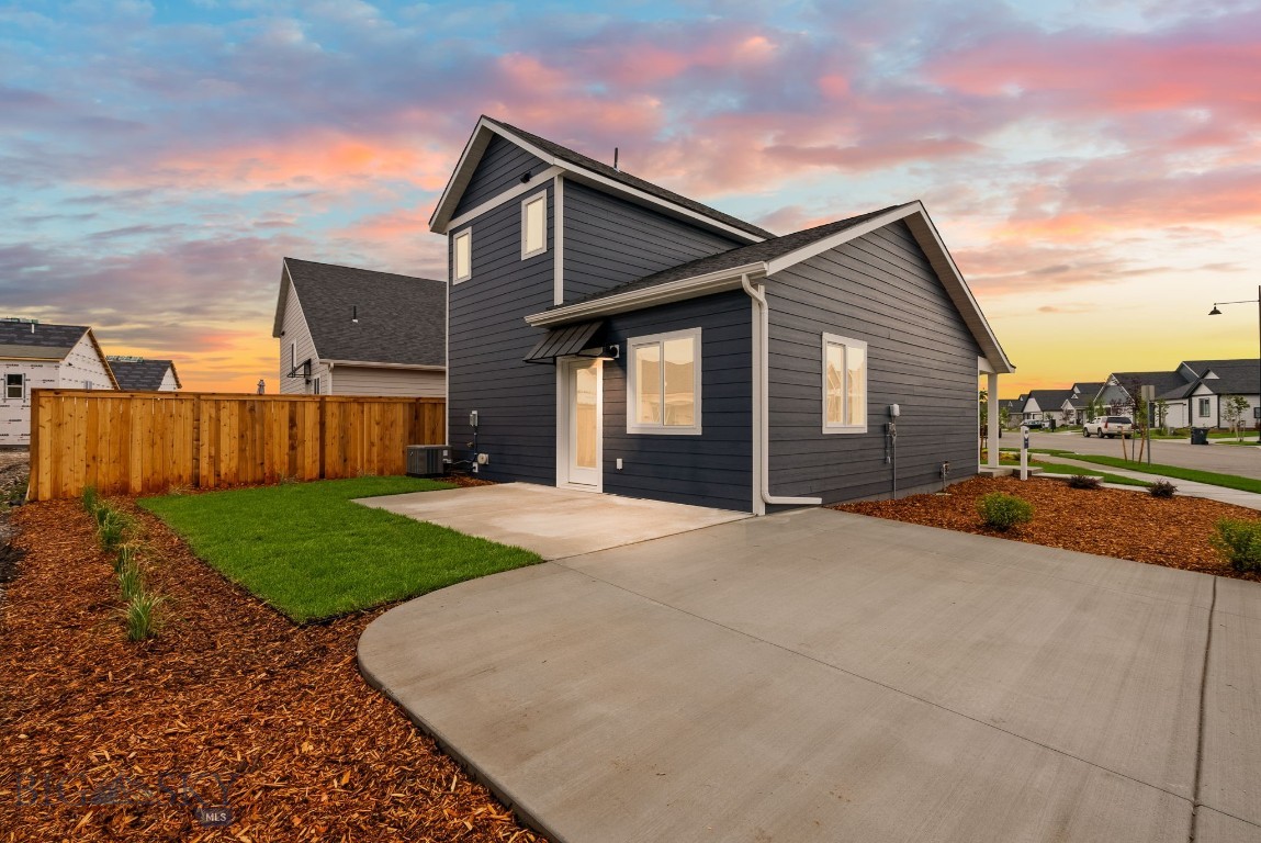 758 Thrice Loop Property Photo 25