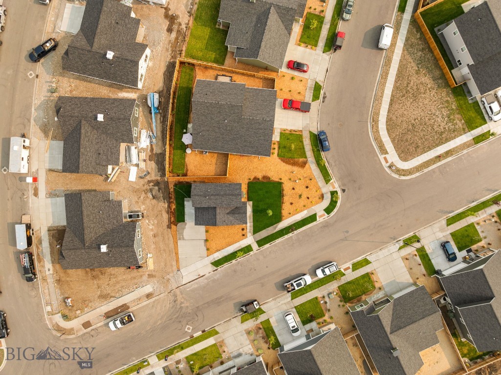 758 Thrice Loop Property Photo 27