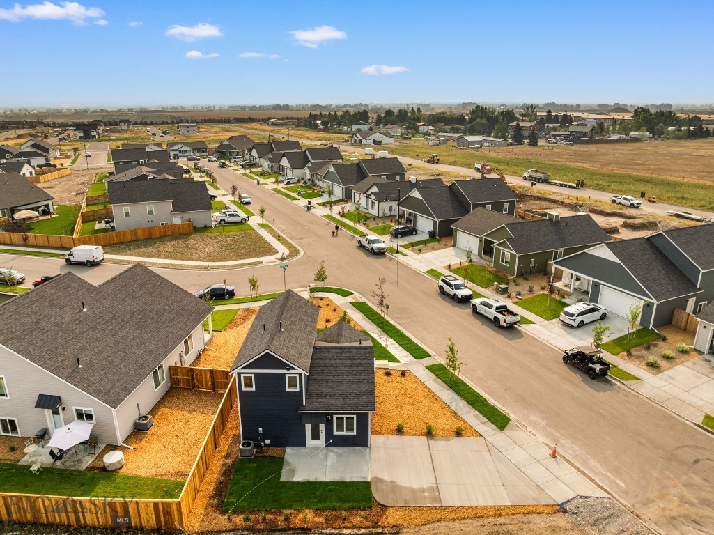 758 Thrice Loop Property Photo 29