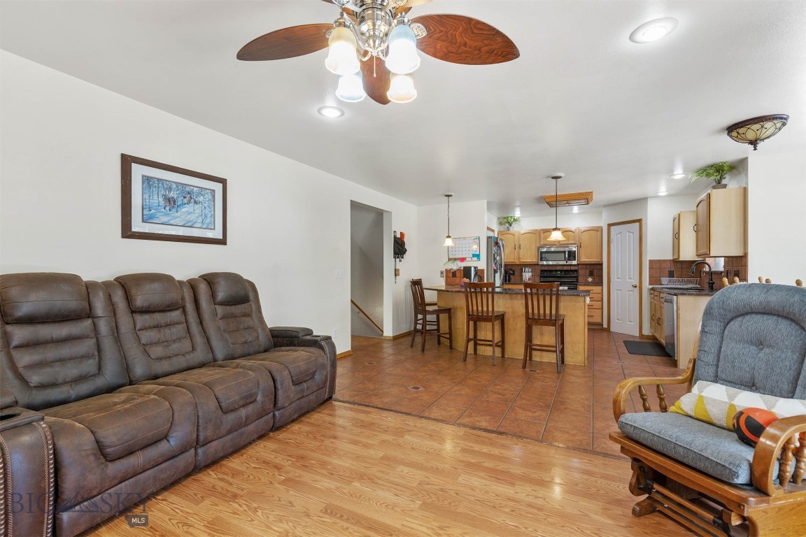 1010 Northern Pacific Property Photo 4