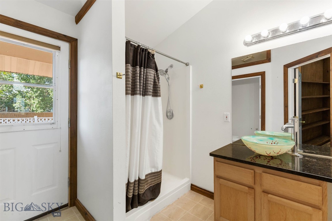 1010 Northern Pacific Property Photo 13