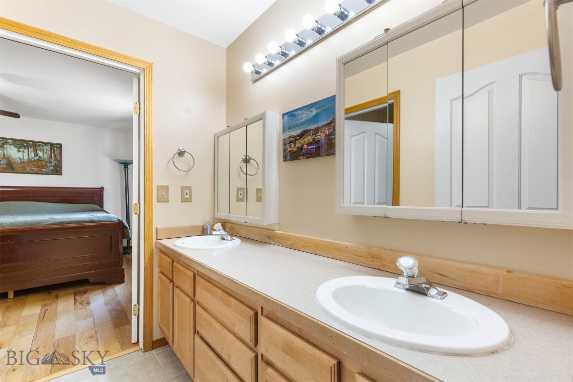 1010 Northern Pacific Property Photo 20