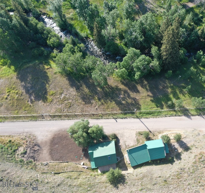 537 Jardine Road Property Photo 2