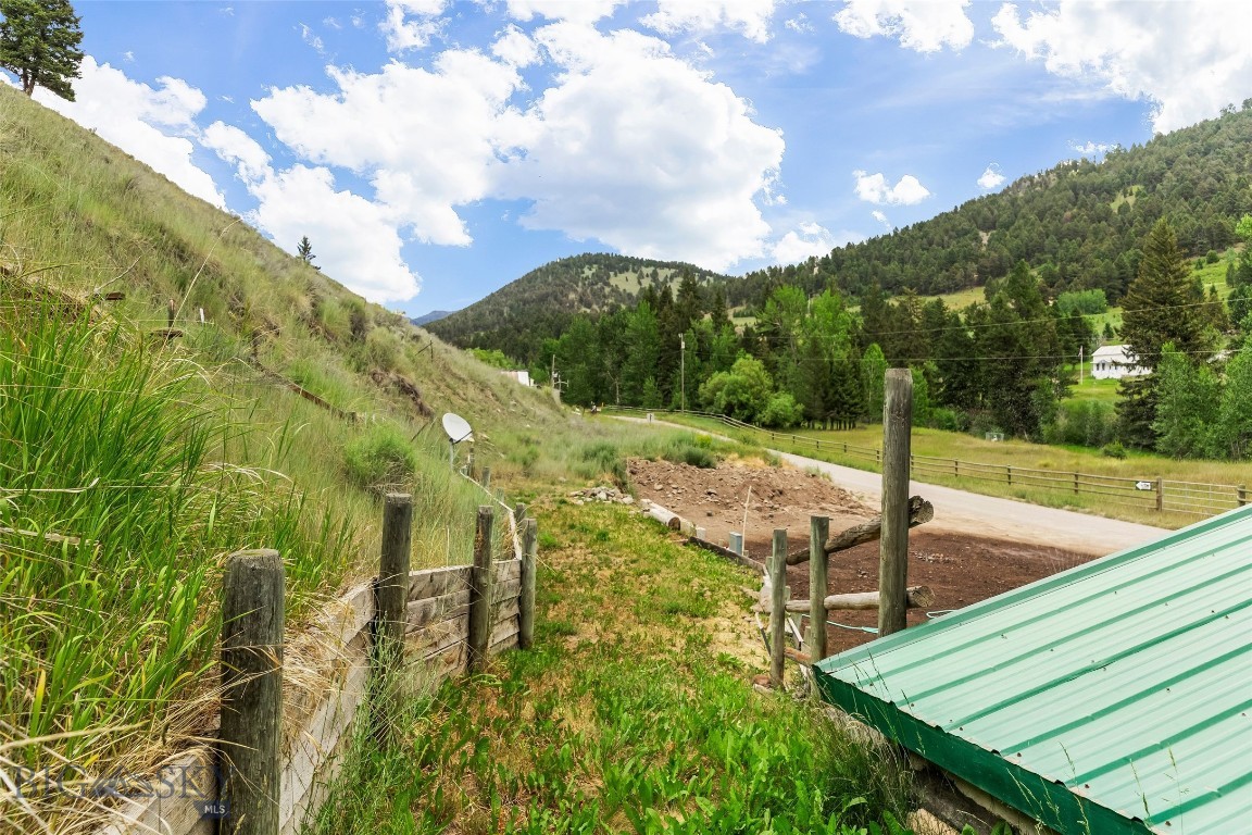 537 Jardine Road Property Photo 15