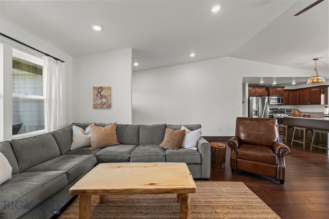 15 Madison Drive Property Photo 9