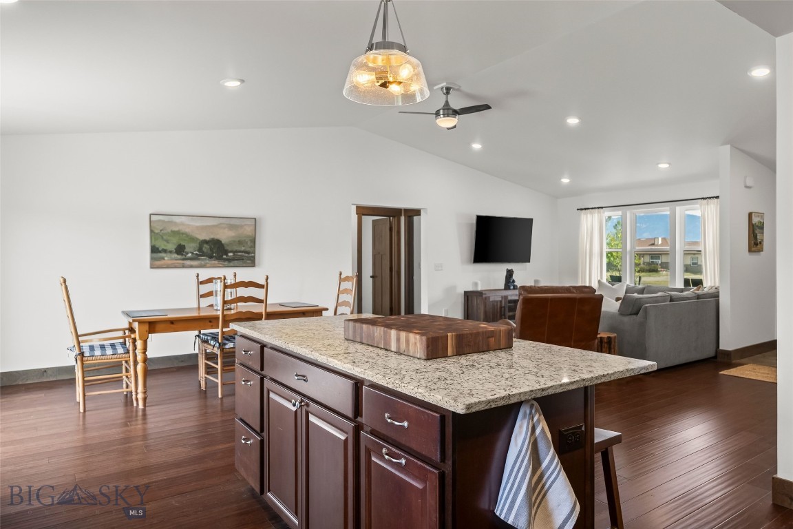 15 Madison Drive Property Photo 11