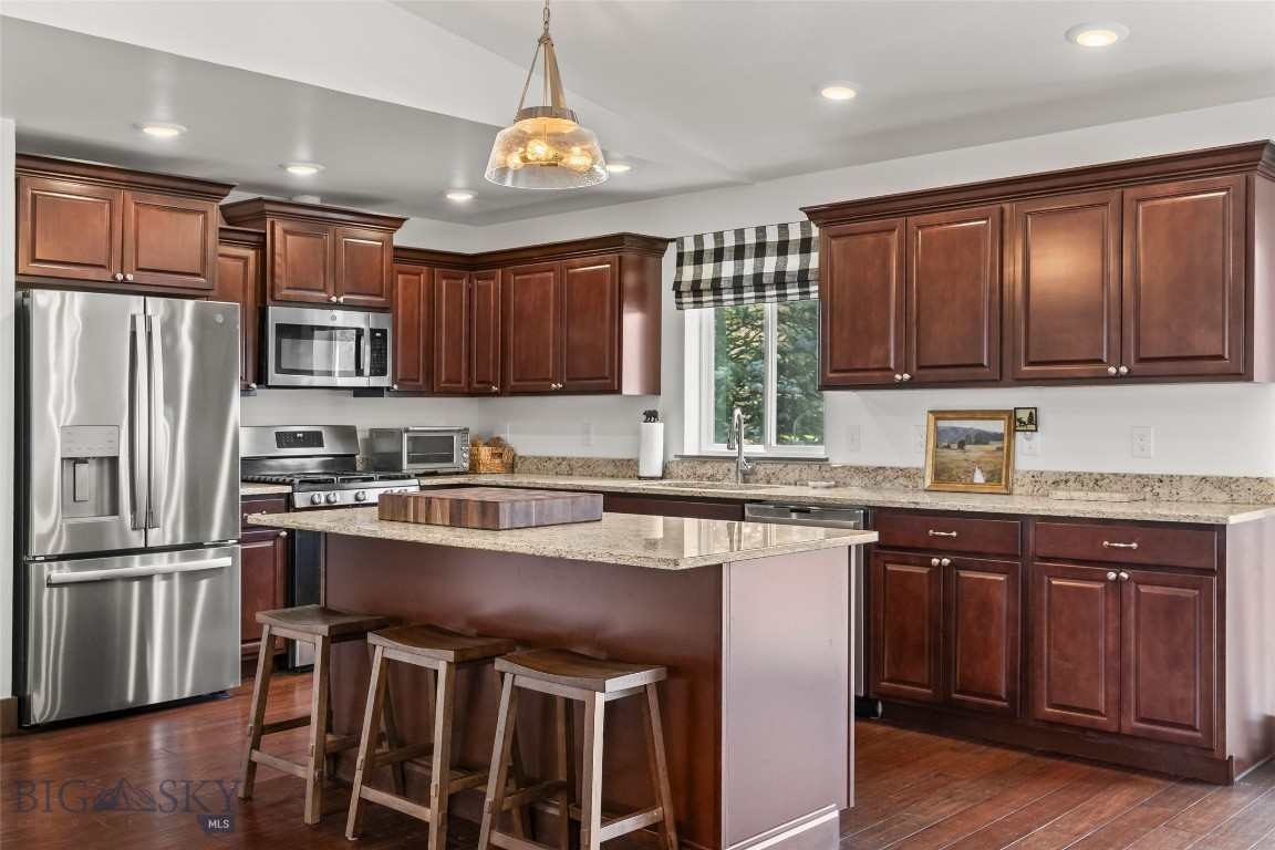 15 Madison Drive Property Photo 12