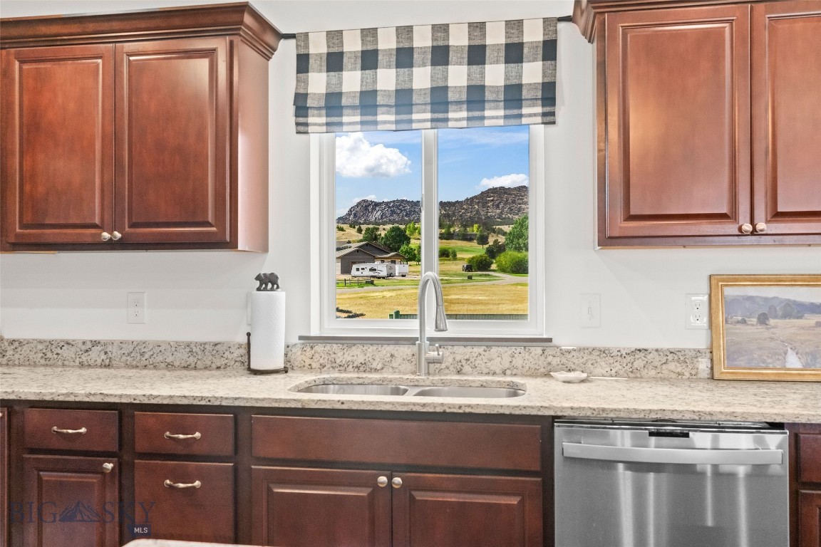 15 Madison Drive Property Photo 15