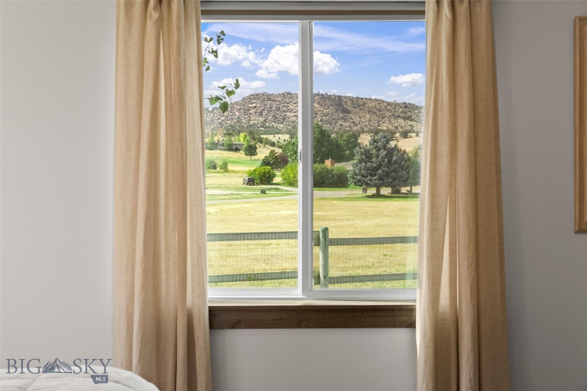 15 Madison Drive Property Photo 27