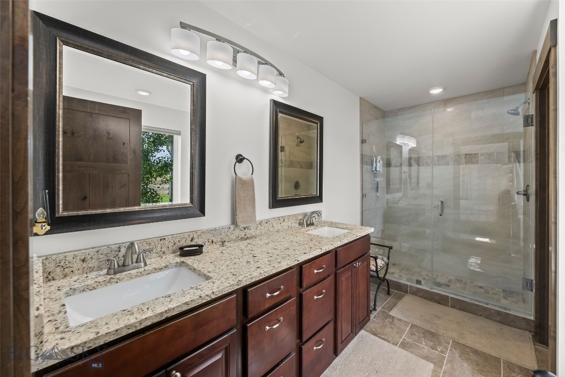 15 Madison Drive Property Photo 28