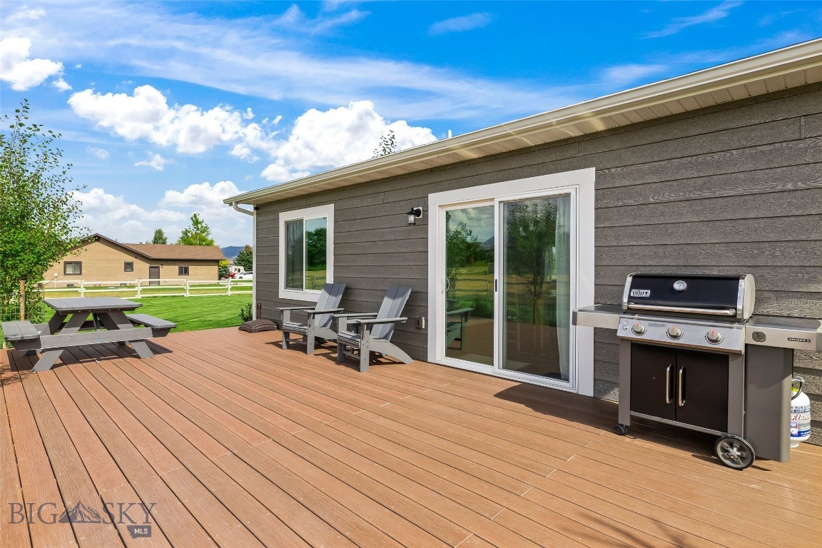 15 Madison Drive Property Photo 49