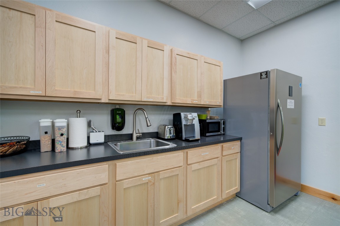 424 E Main St Suite 201 Property Photo 9