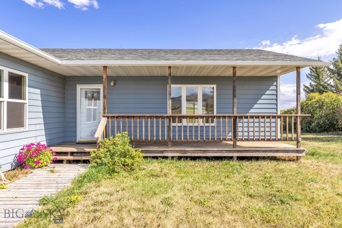 631 Mt Hwy 359 Property Photo 4