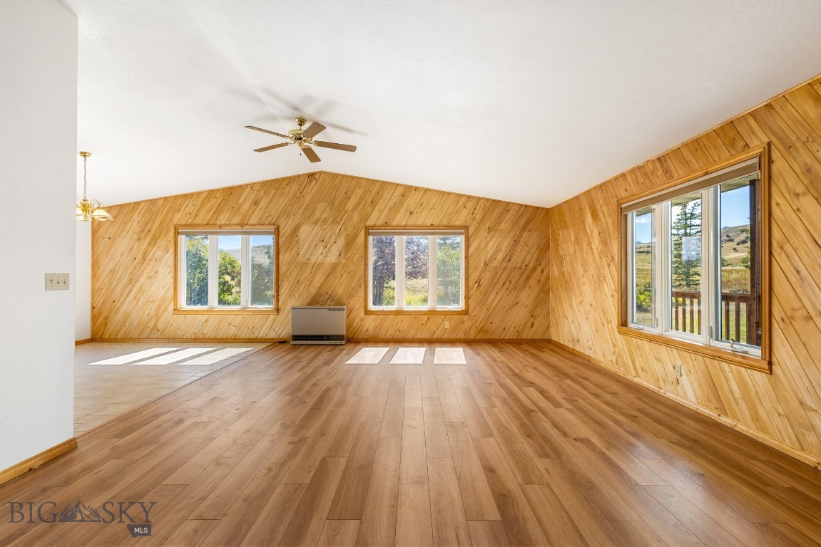 631 Mt Hwy 359 Property Photo 9