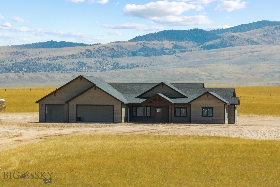 105 Thatcher Drive Property Photo 3