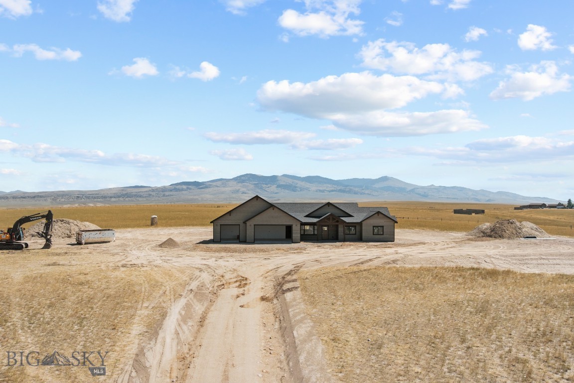 105 Thatcher Drive Property Photo 5