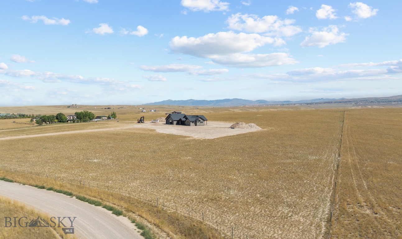 105 Thatcher Drive Property Photo 6