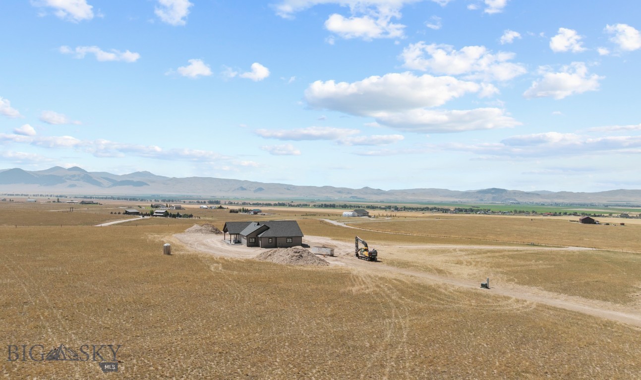 105 Thatcher Drive Property Photo 8