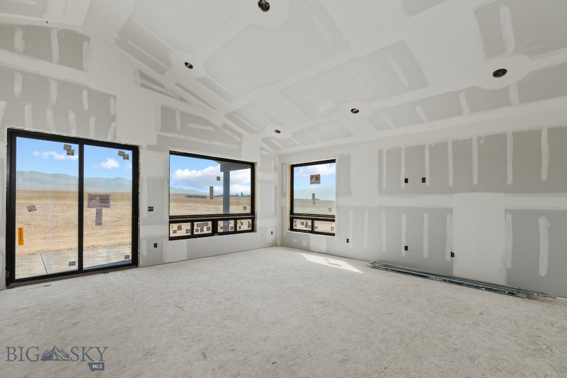 105 Thatcher Drive Property Photo 11