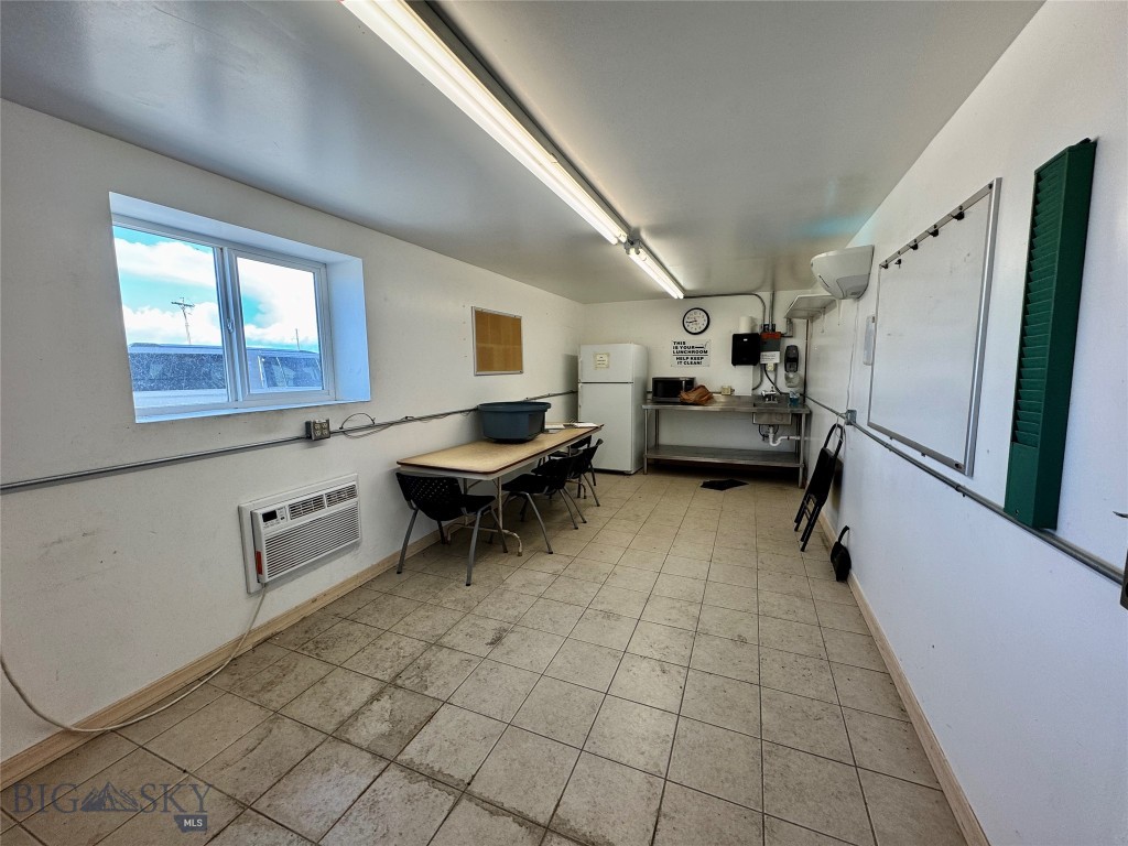 3512 E Bench Road Property Photo 13