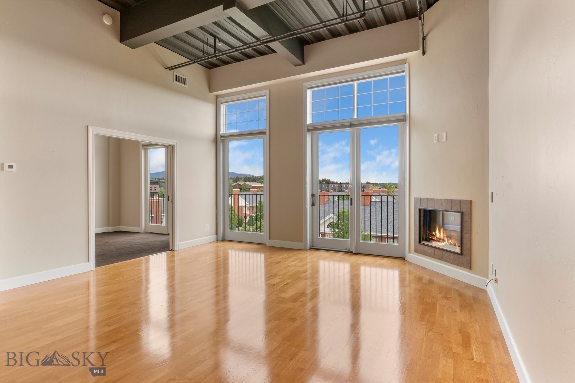 140 Village Crossing 4c Property Photo 5