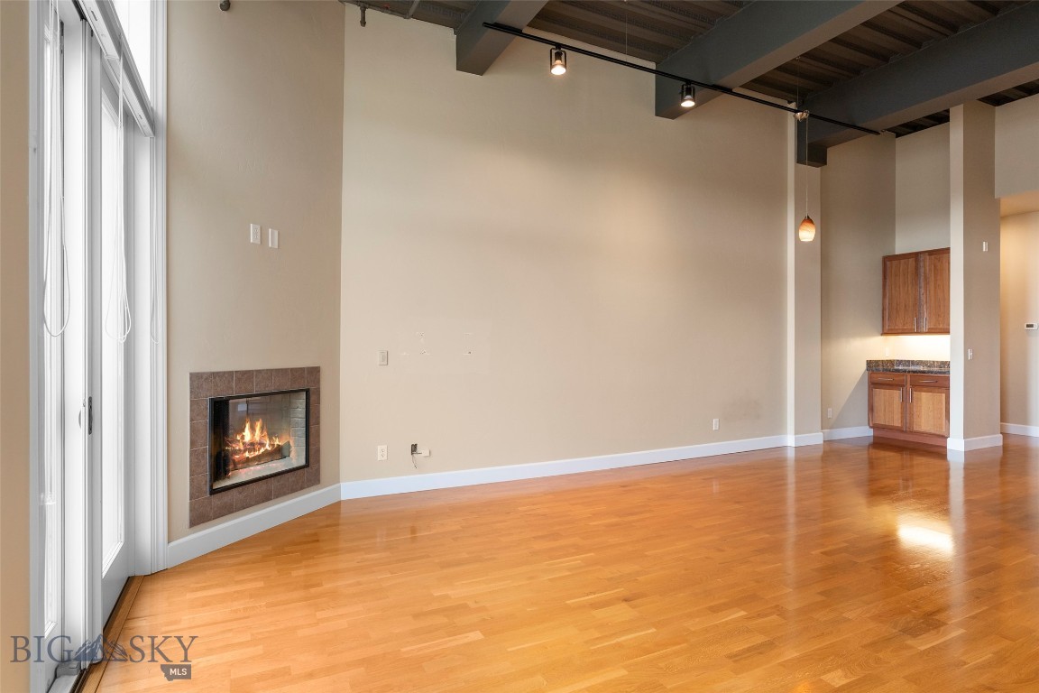 140 Village Crossing 4c Property Photo 8