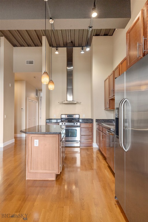 140 Village Crossing 4c Property Photo 14