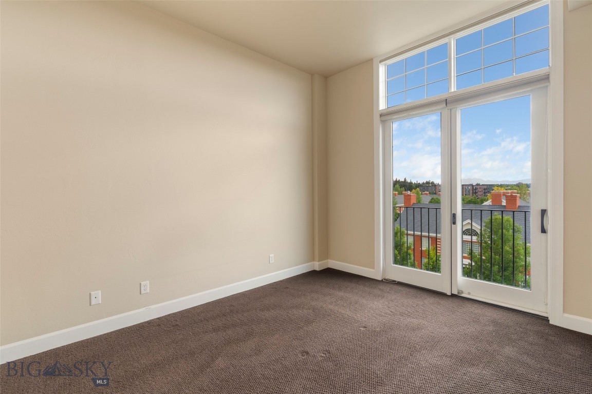 140 Village Crossing 4c Property Photo 19