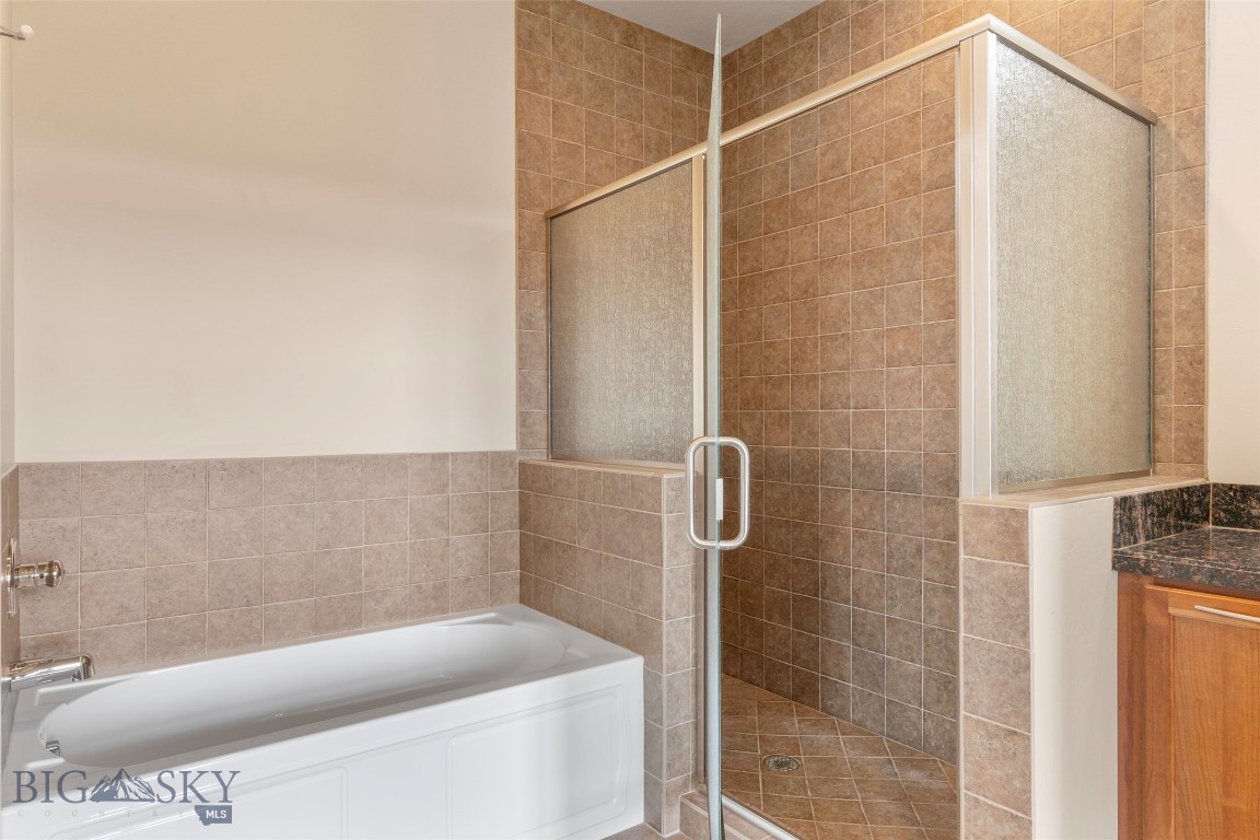 140 Village Crossing 4c Property Photo 27