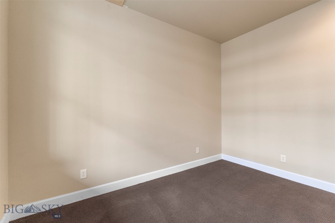 140 Village Crossing 4c Property Photo 31