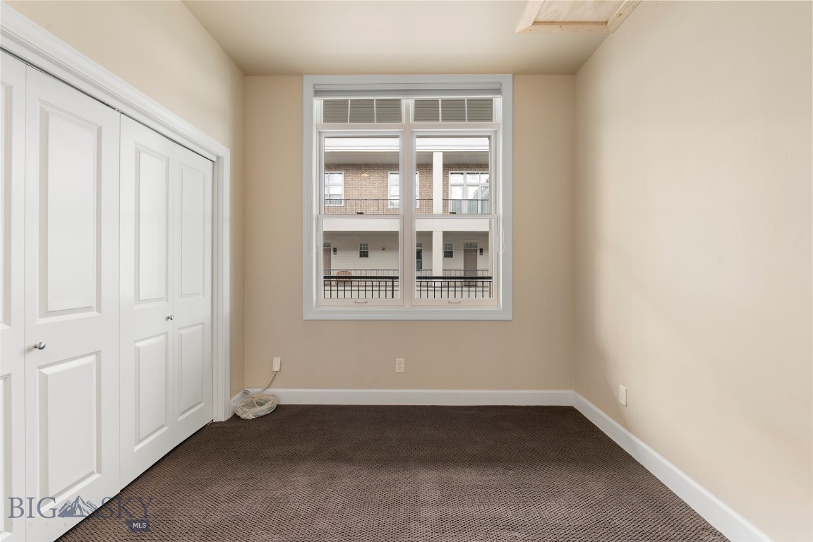 140 Village Crossing 4c Property Photo 32